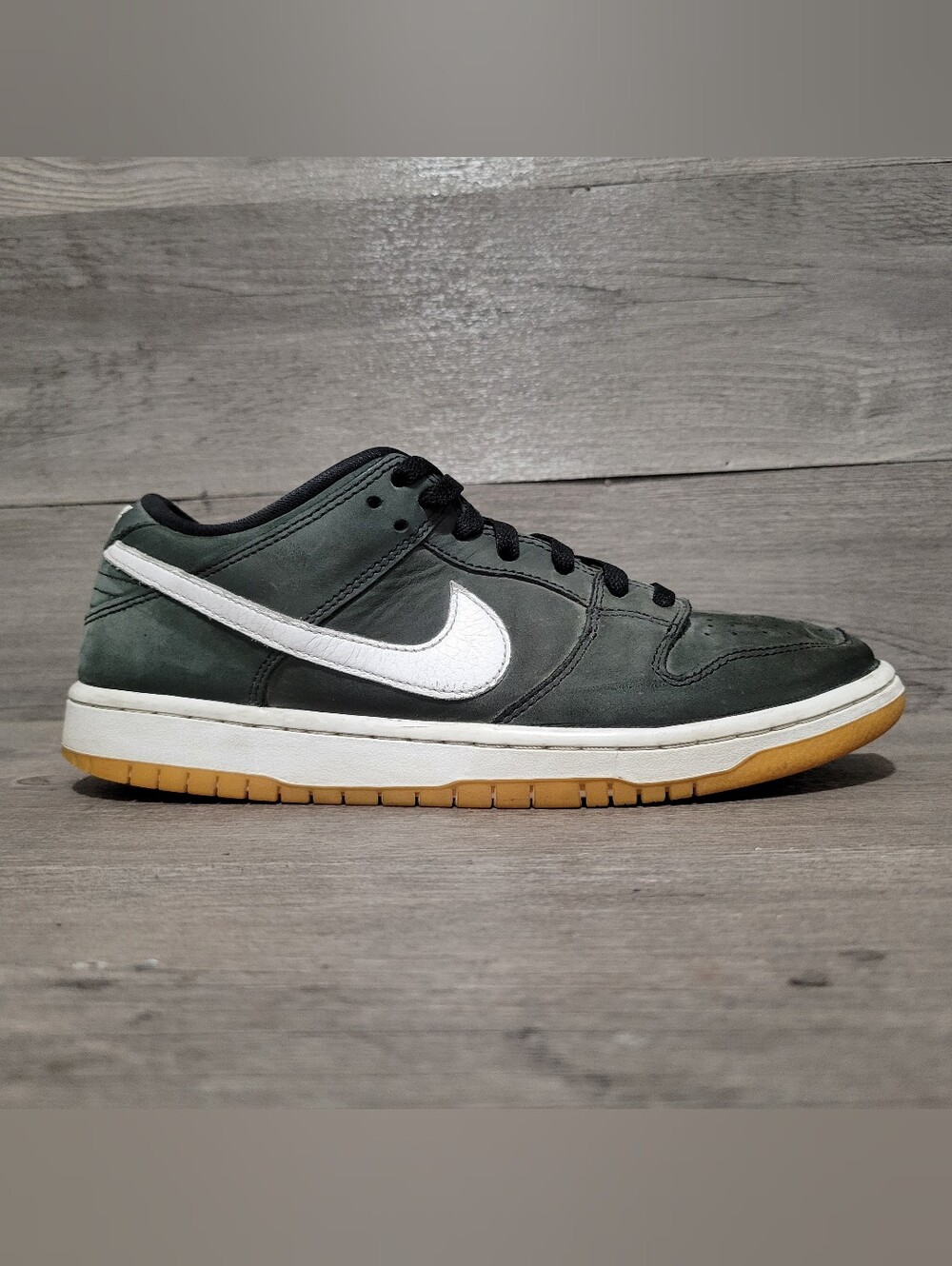Nike SB Dunk Low Pro Mens Size 9 Black Gum CD2563-006